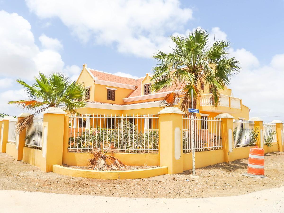 Landhuis Belnem Bonaire Bed & Breakfast Kralendijk  Ngoại thất bức ảnh